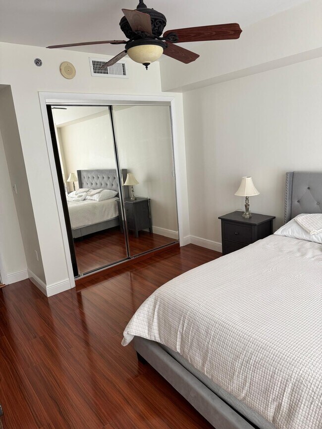 Building Photo - 1800 S Ocean Dr