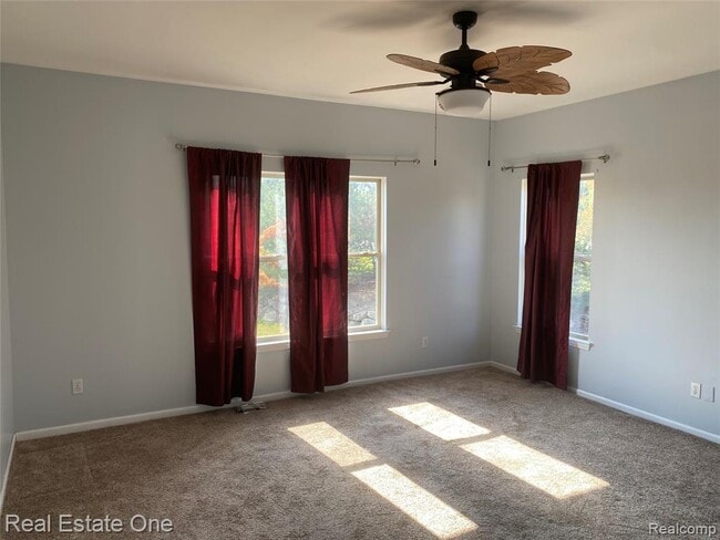 Building Photo - 39206 Silverthorne Bend