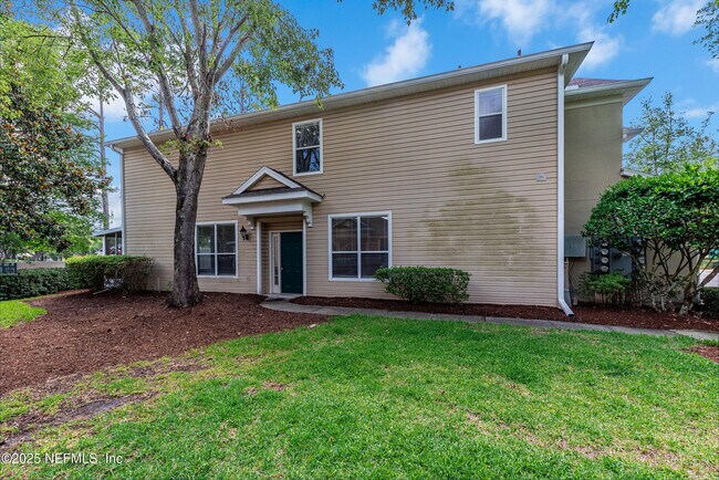 Building Photo - 7990 Baymeadows Cir E