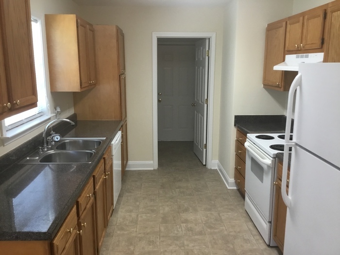 Building Photo - 2923 Ireton Pl