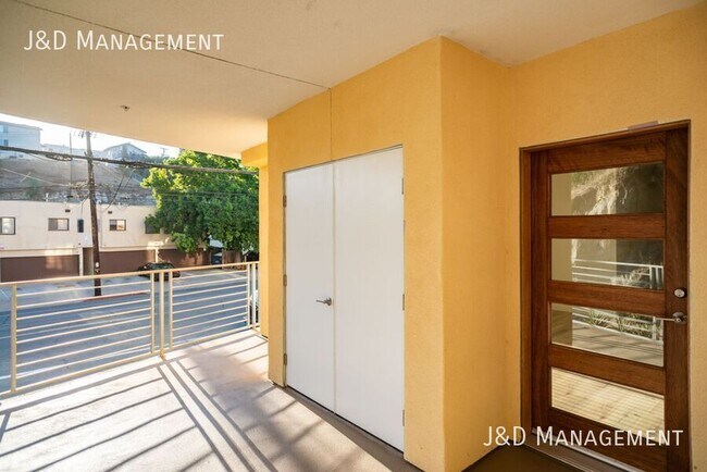 Building Photo - 3333 Reynard Way