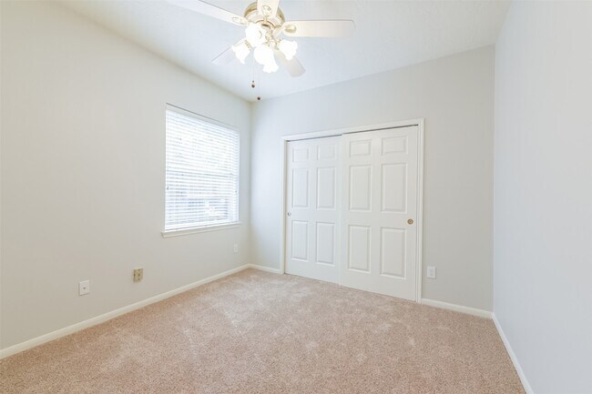 Building Photo - 14610 Farrawood Dr