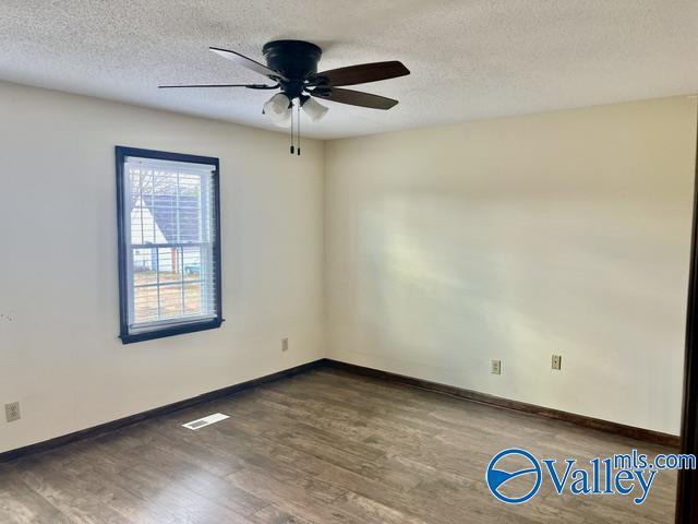 Building Photo - 2221 Westmead Dr SW