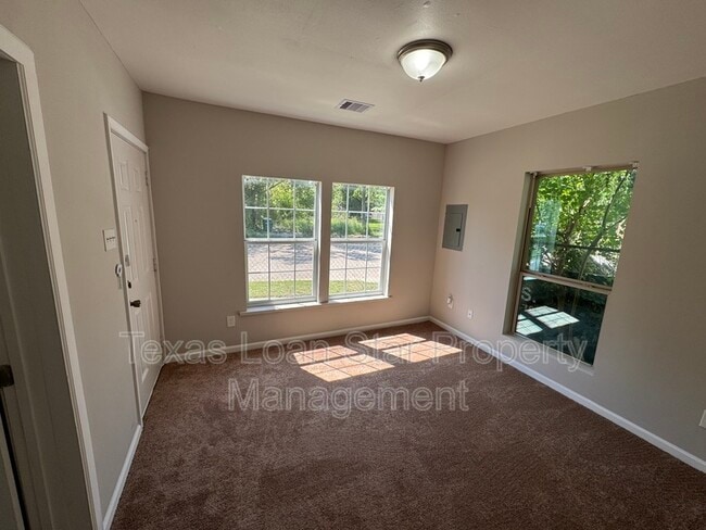 Building Photo - 3231 Holman St