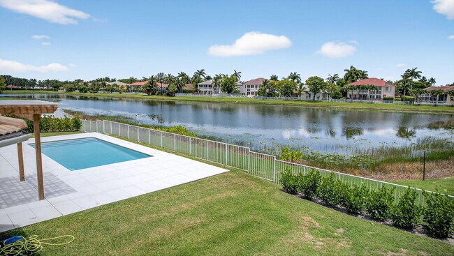 Building Photo - 11587 Manatee Bay Ln