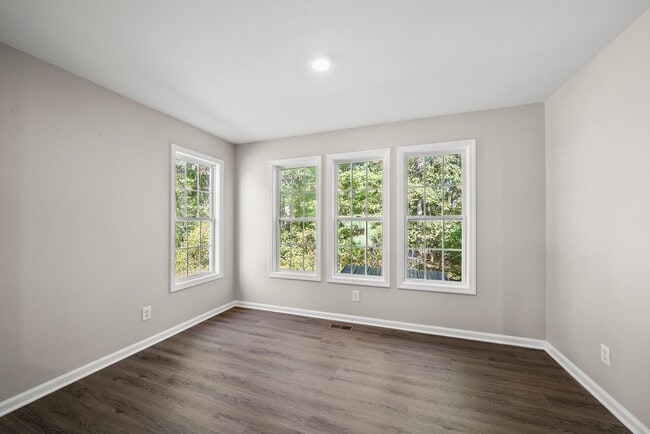 Building Photo - 205 Tonylee Ct