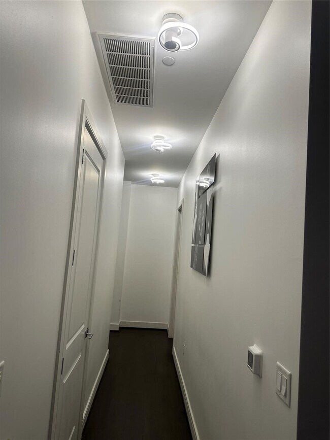 Building Photo - 4521 San Felipe St