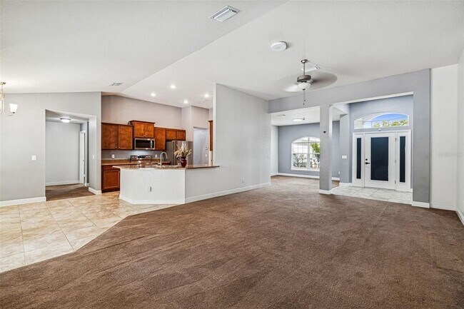 Building Photo - 13070 Sigmund St