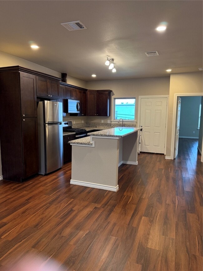 Primary Photo - 6539 Crestford Ln