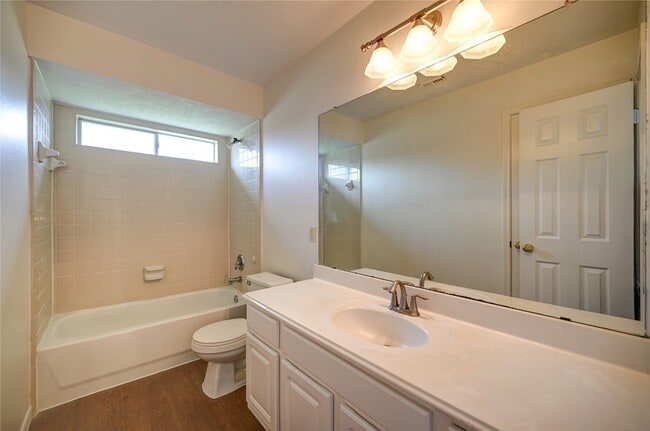 Building Photo - 11906 Dinosaur Valley Dr