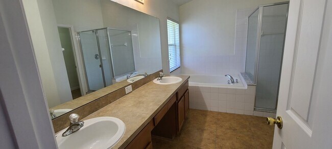 Building Photo - 3109 Turnberry Blvd