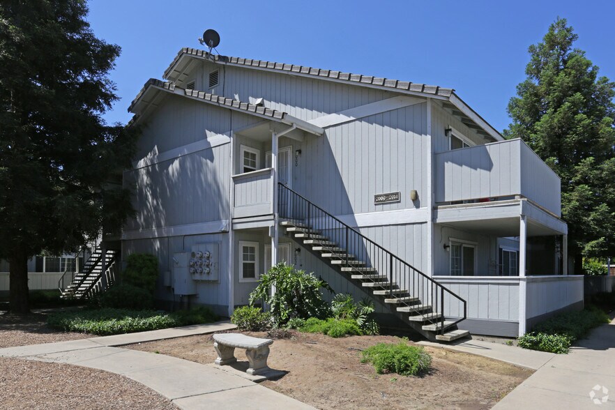 Primary Photo - Willowbrook Apartments
