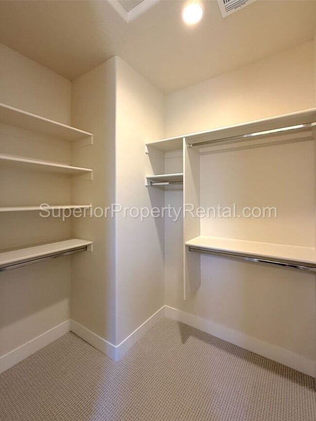 Building Photo - New 3 bed, 2 bath home with two car garage