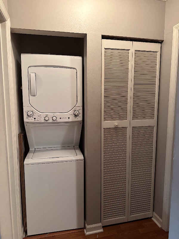 Building Photo - 337 W Coleman Blvd