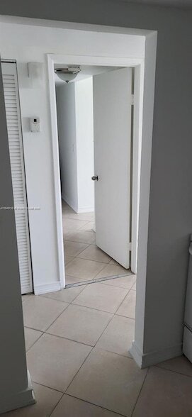 Building Photo - 1301 NE Miami Gardens Dr