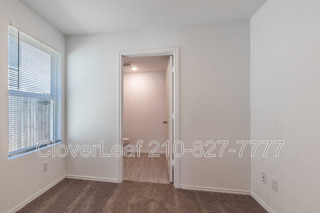 Building Photo - 7044 Elm Cv