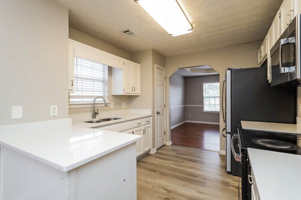 Building Photo - 50 Brandon Dr