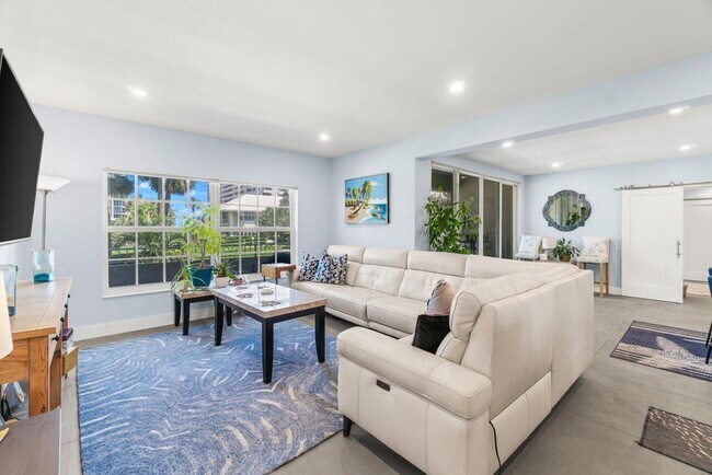 Building Photo - 1299 S Ocean Blvd