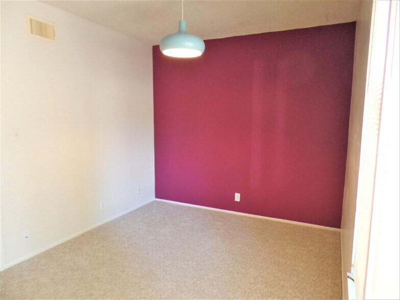 Building Photo - 127 Shadow Mountain Ct