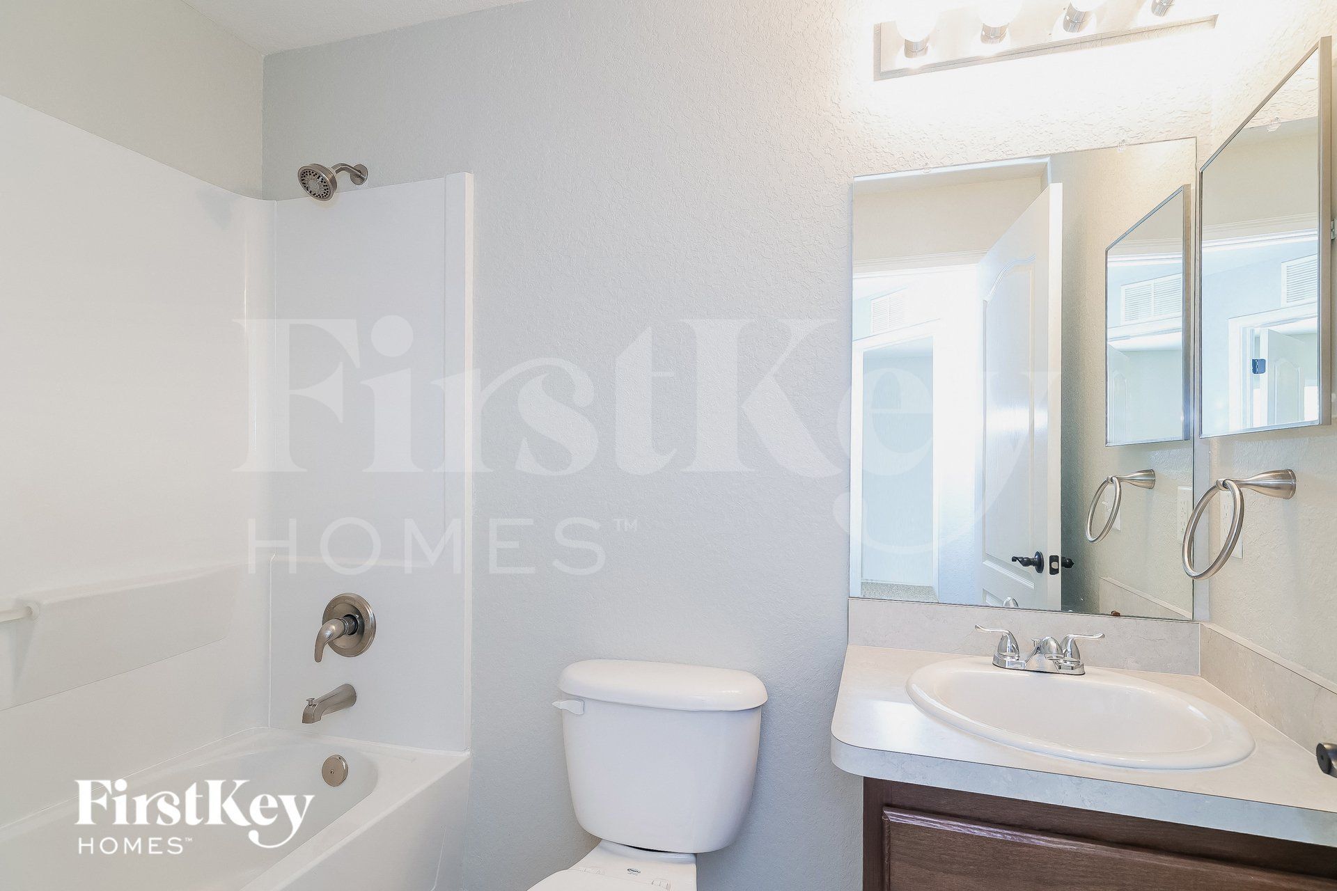 Building Photo - 850 Terranova Rd