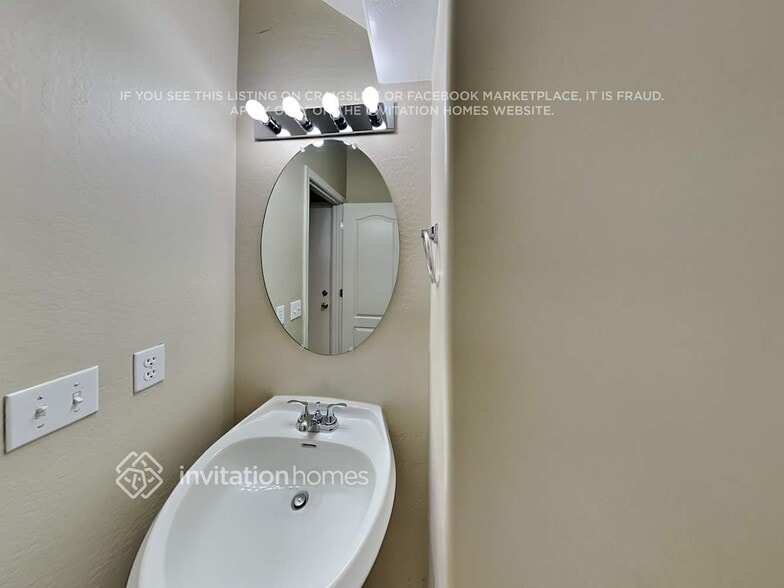 Building Photo - 22045 N 30th Dr