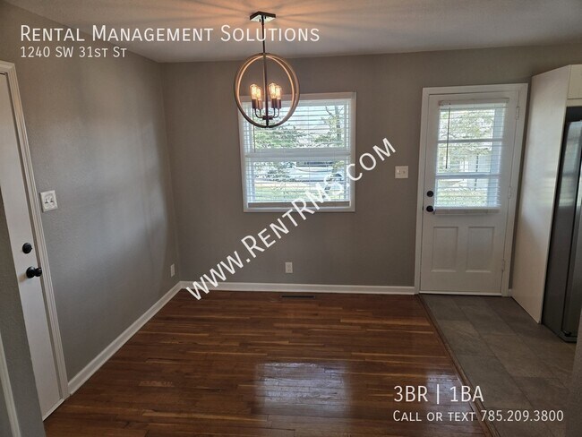 Building Photo - 1240 SW 31st St