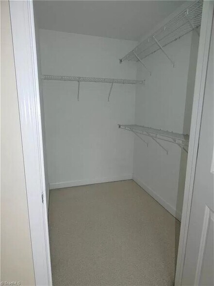 Building Photo - 4722 Tatton Park Cir