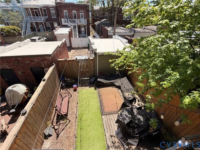 Building Photo - 2107 Park Ave