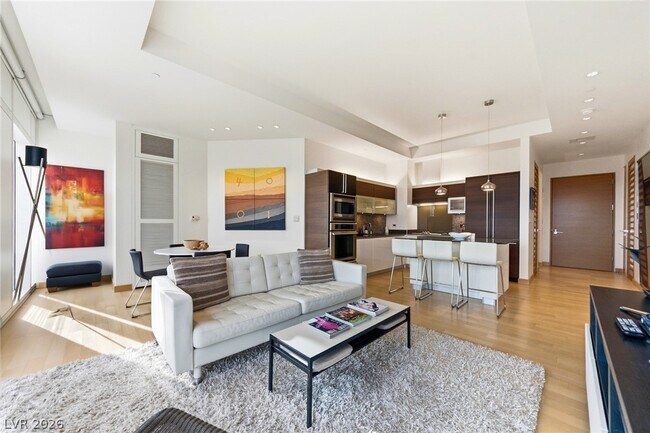 Building Photo - 3750 S Las Vegas Blvd