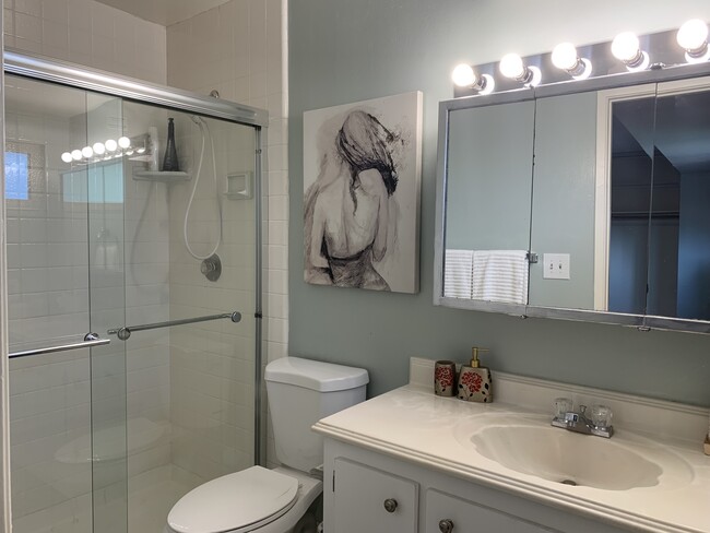 Building Photo - 2290 D St