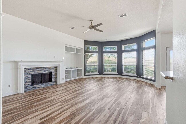 Building Photo - 11602 Canyon Mills Dr