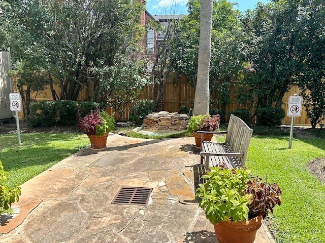 Building Photo - 2333 Bering Dr