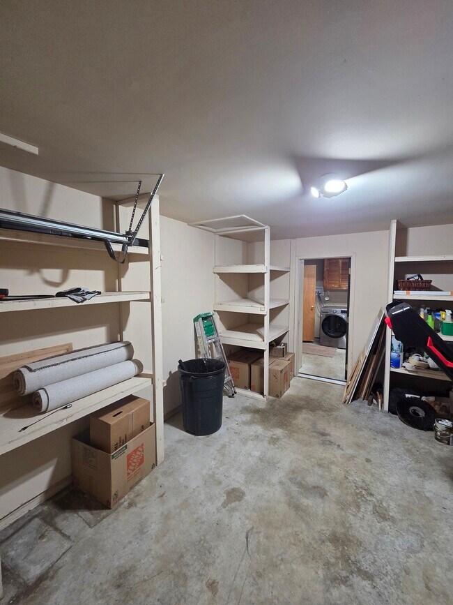 Garage - 25119 237th Ct Se