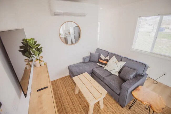 Building Photo - 104 Northside Dr