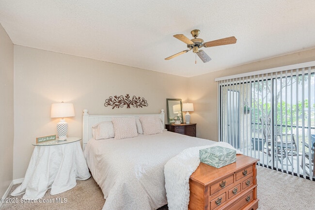 Building Photo - 307 La Paloma Ln