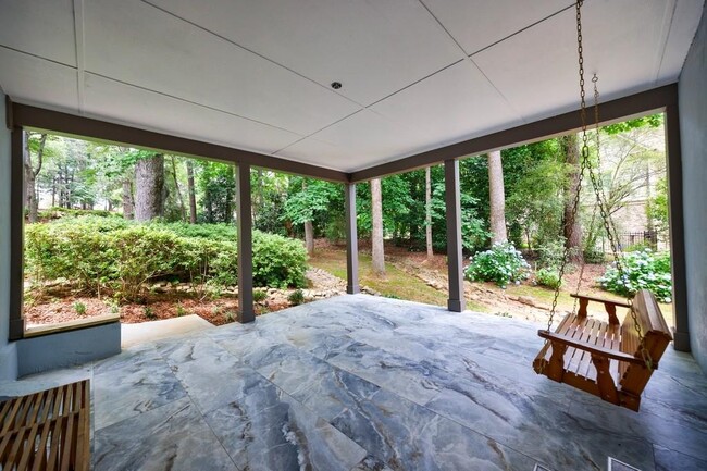 Building Photo - 459 Atlanta Country Club Dr