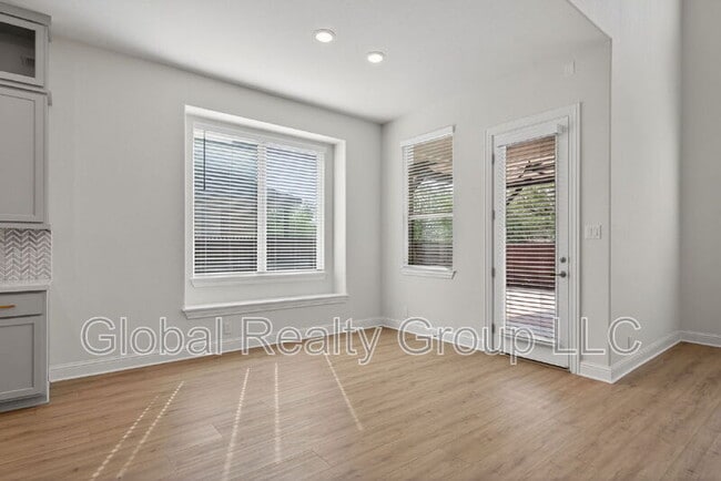 Building Photo - 6825 Hallie Lp