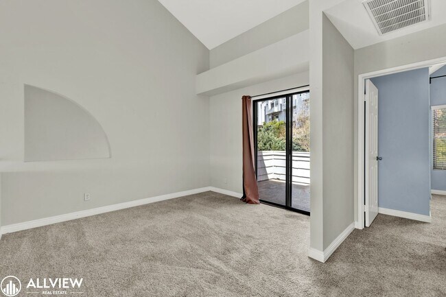 Building Photo - *MOVE IN SPECIAL $750 OFF FIRST MONTH'S RE...