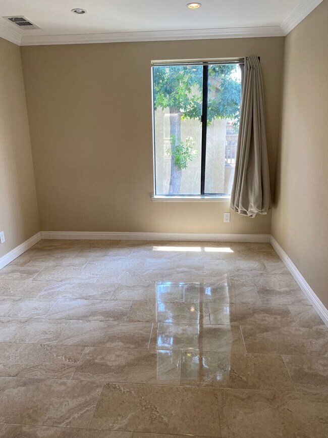 Building Photo - 461 Orange Blossom
