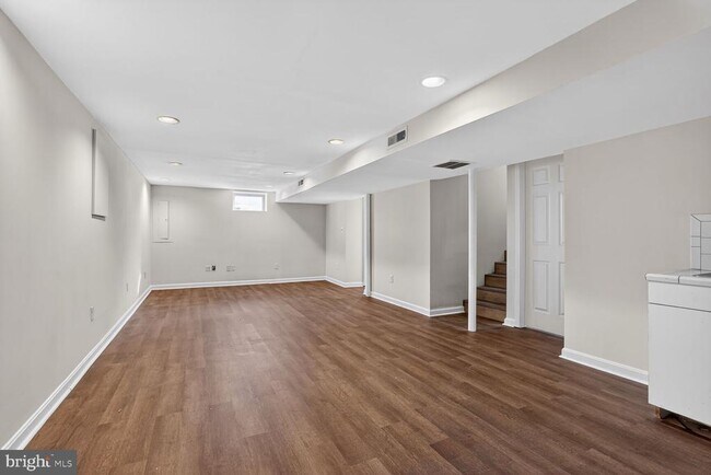 Building Photo - 1597 Katherine Ct