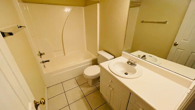 Building Photo - 2428 E University Dr