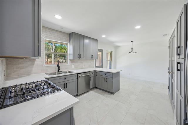 Building Photo - 9361 Angora St