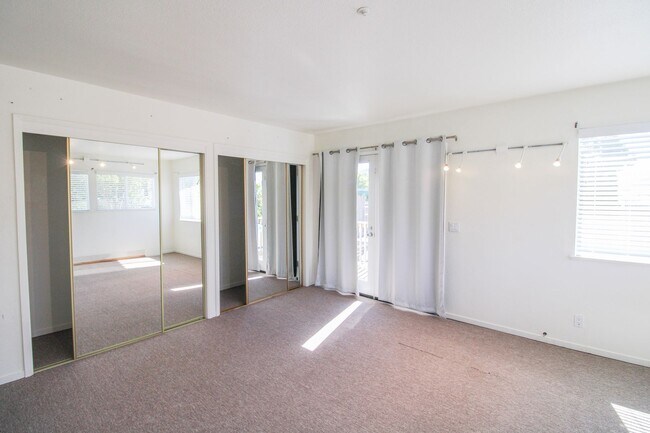 Building Photo - 299 Albert Dr