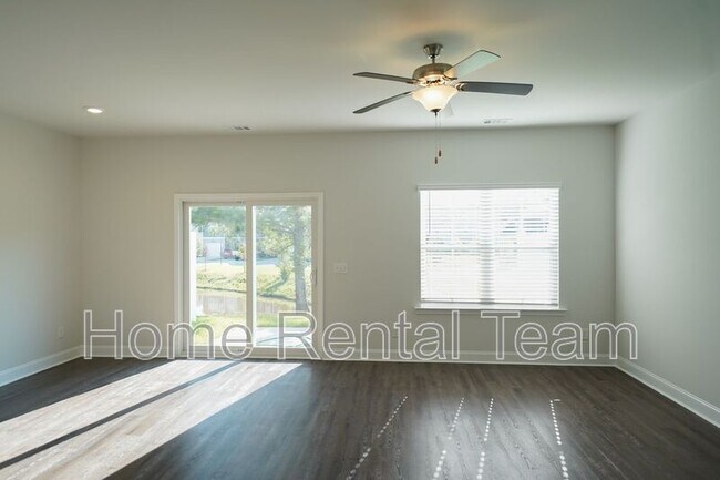 Building Photo - 475 Gov Treutlen Cir