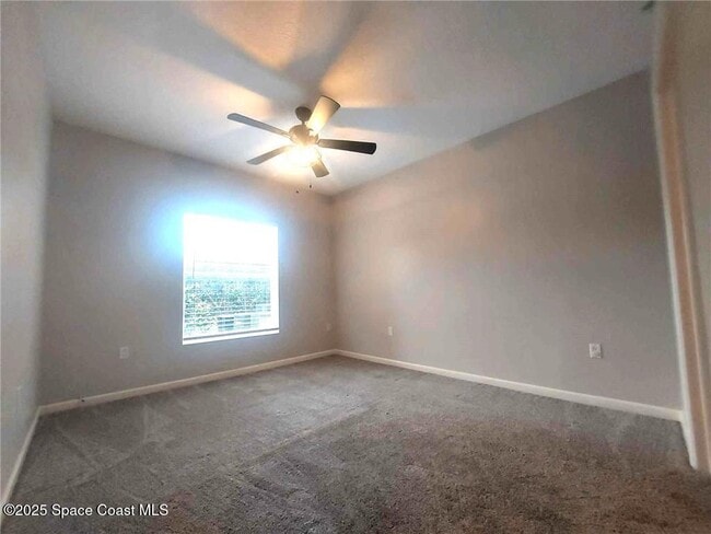Building Photo - 5095 Fairways Cir
