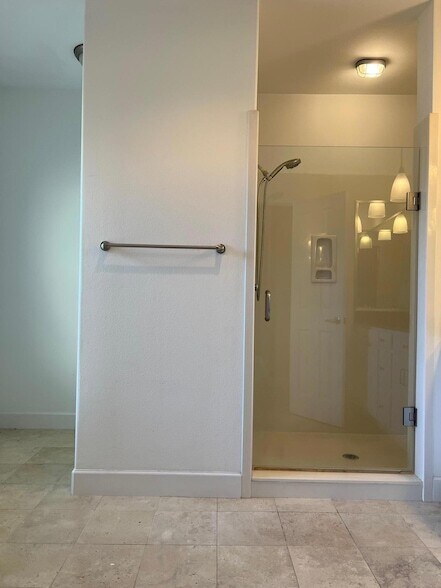 Building Photo - 38 Haven Cir