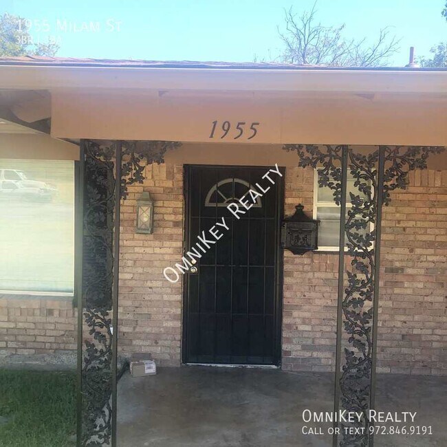 Building Photo - 1955 Milam St