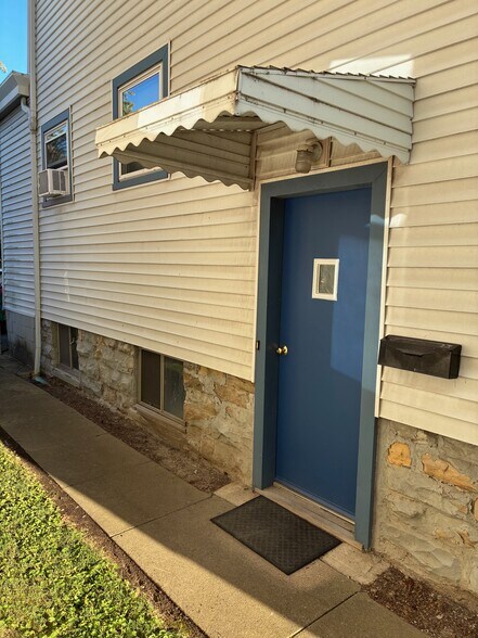 Building Photo - 3962 Spencer Ave