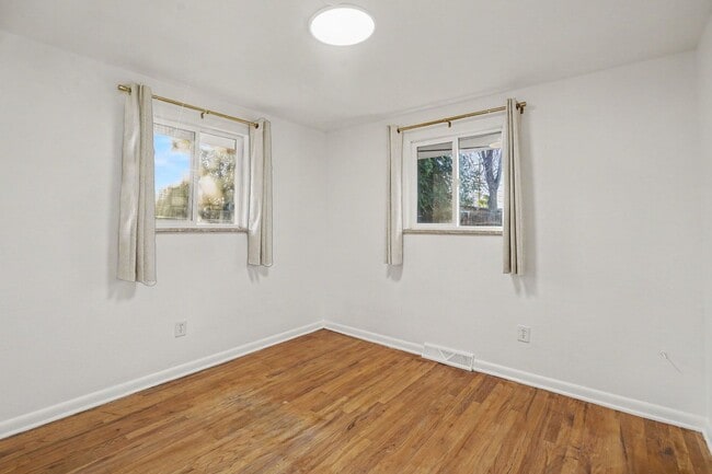 Building Photo - 535 S Quitman St