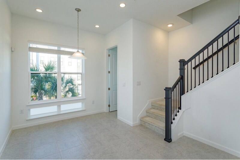 Building Photo - 2353 Brix St